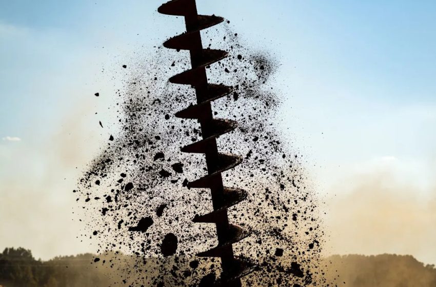  Scientists Drilled So Deep Into the Center of the Earth, They Knocked on the Mantle’s Door