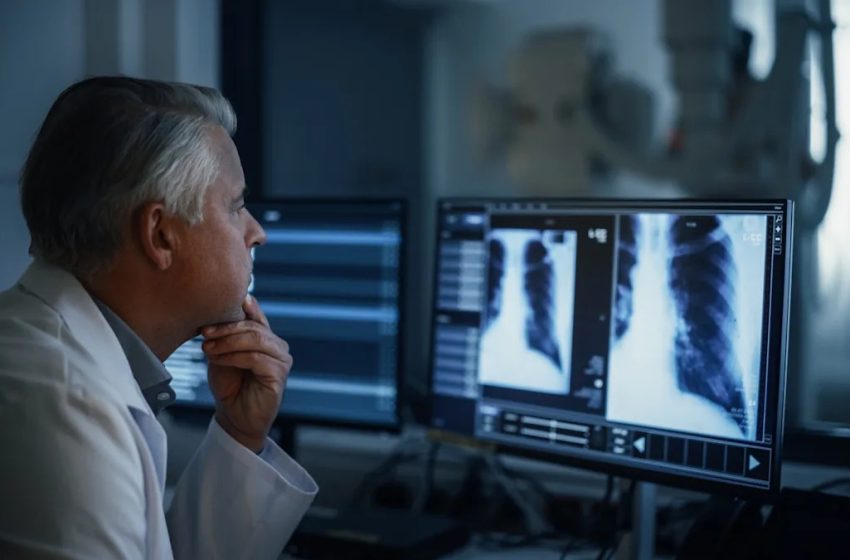  Researchers uncover alarming symptoms in people exposed to common handheld devices: ‘[A] chemical cocktail’