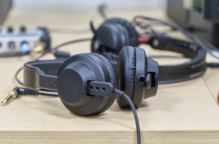  “These chemicals are not just additives; they may be migrating from the headphones into our body”: Research shows nearly all headphones contain chemicals that are dangerous to human health