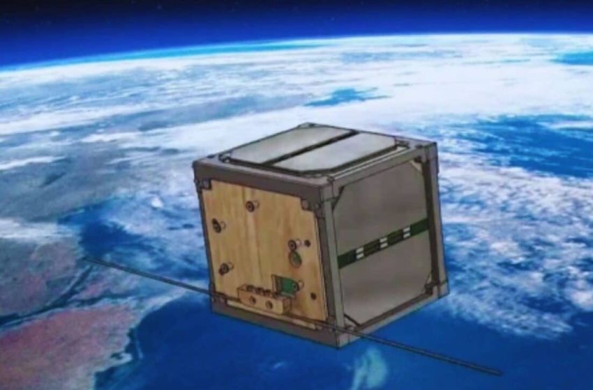  A Japanese Team is About to Launch the First Wooden Satellite, It Could Save the Planet from Space Debris!