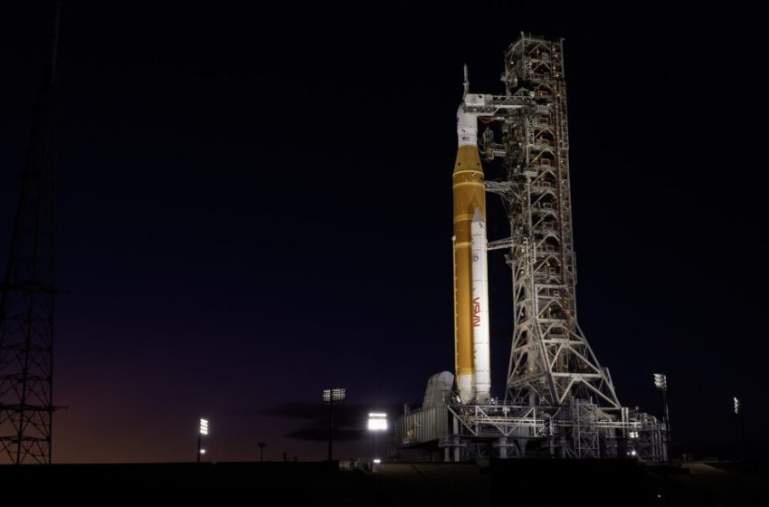  Unable to tame hydrogen leaks, NASA delays launch of Artemis II until March