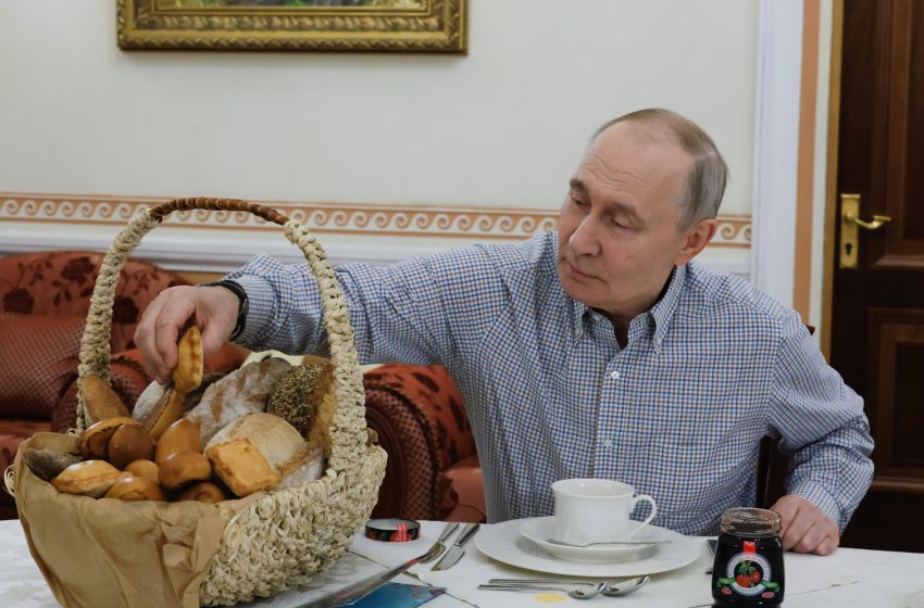  How Putin stays strong in Russia, four years into war in Ukraine | Russia-Ukraine war News