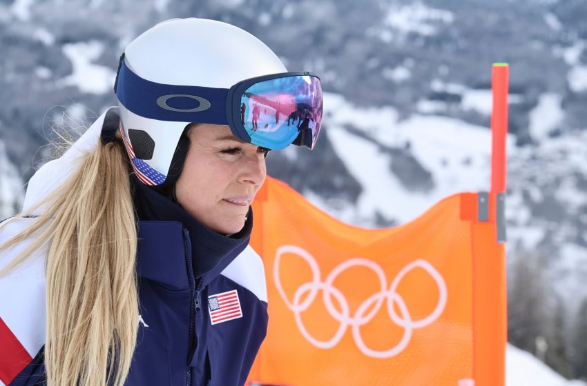  Lindsey Vonn breaks leg in downhill crash at Winter Olympics, in stable condition after surgery