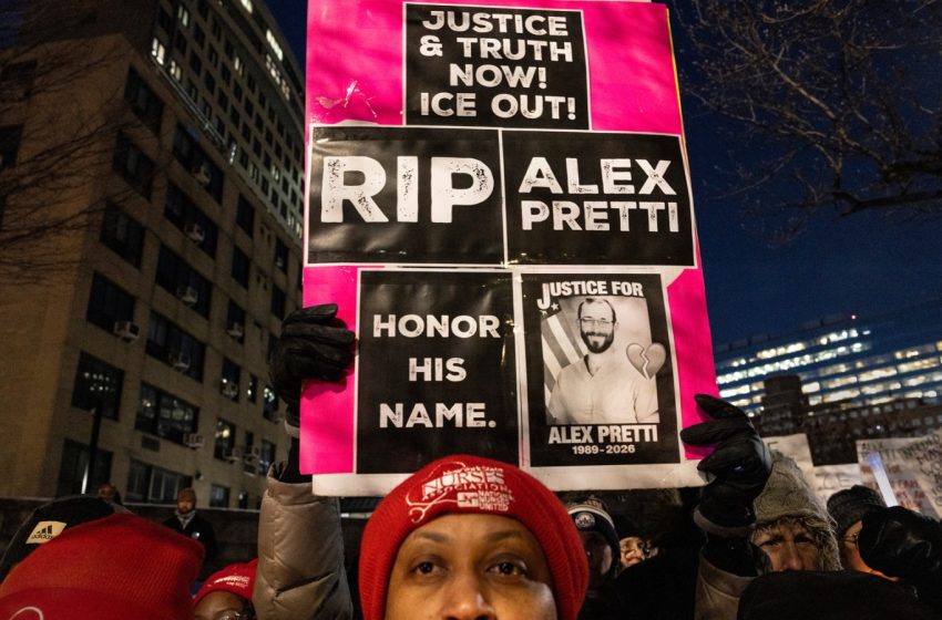  A Vigil in New York for Alex Pretti and Victims of ICE