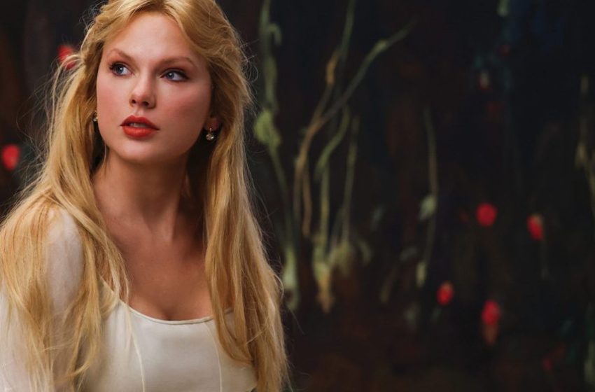  Taylor Swift to Debut ‘Opalite’ Music Video This Week