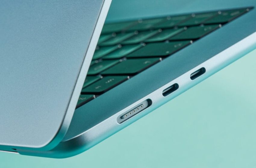  Apple Might Announce Colorful, Low-Cost MacBook on March 4