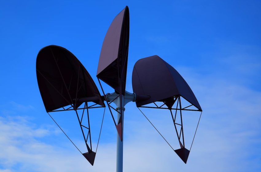  What’s the deal with that sculpture at Porter?