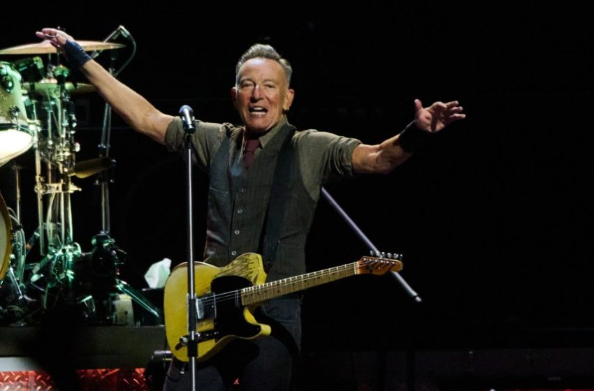  How Much Are Bruce Springsteen Tickets? We Looked at Day-One Prices