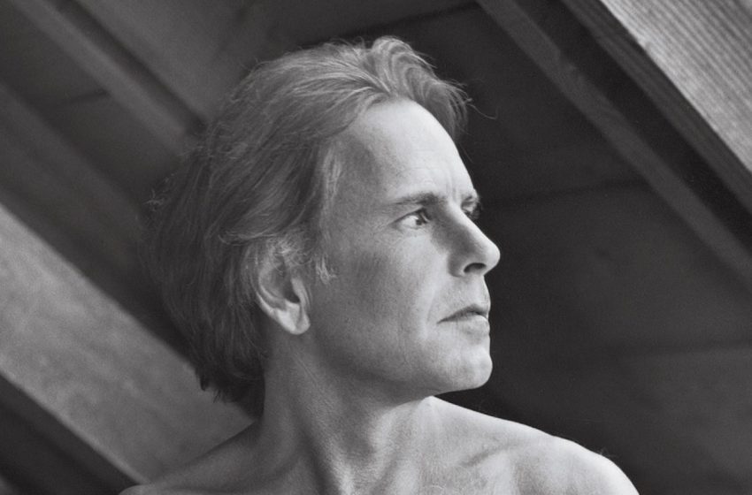  How Bob Weir Came to Embody the Grateful Dead: Cover Story