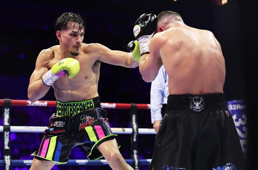  Brandon Figueroa dethrones Nick Ball of WBA featherweight title with stunning final-round KO