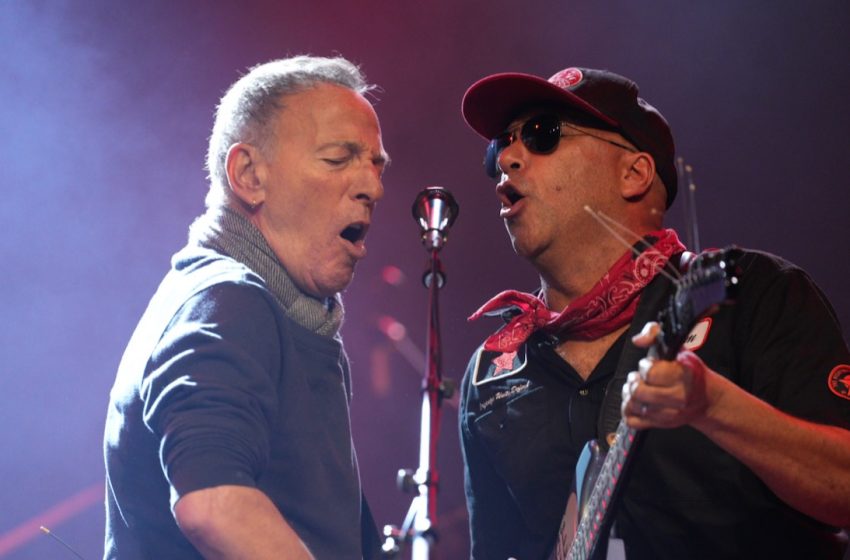  Tom Morello to Join Bruce Springsteen for Entirety of “Land of Hope & Dreams Tour”