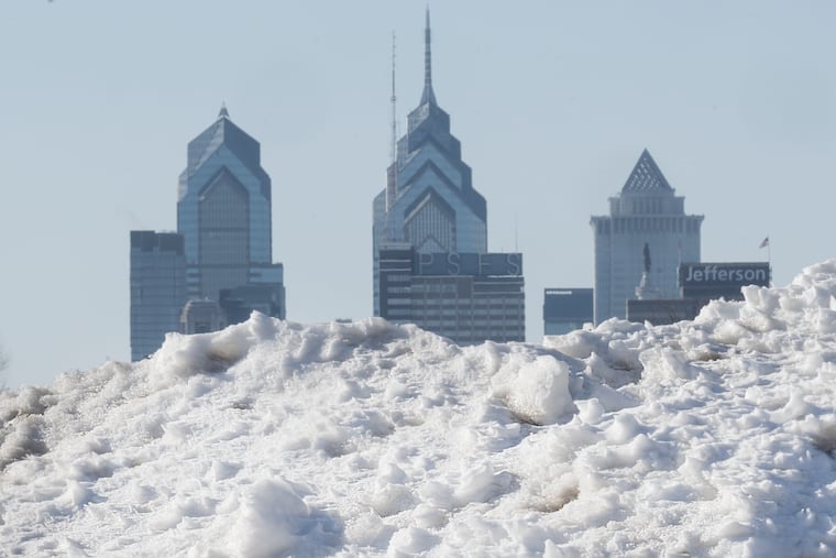  Philly forecast calls for more than a foot of snow to fall Sunday into Monday
