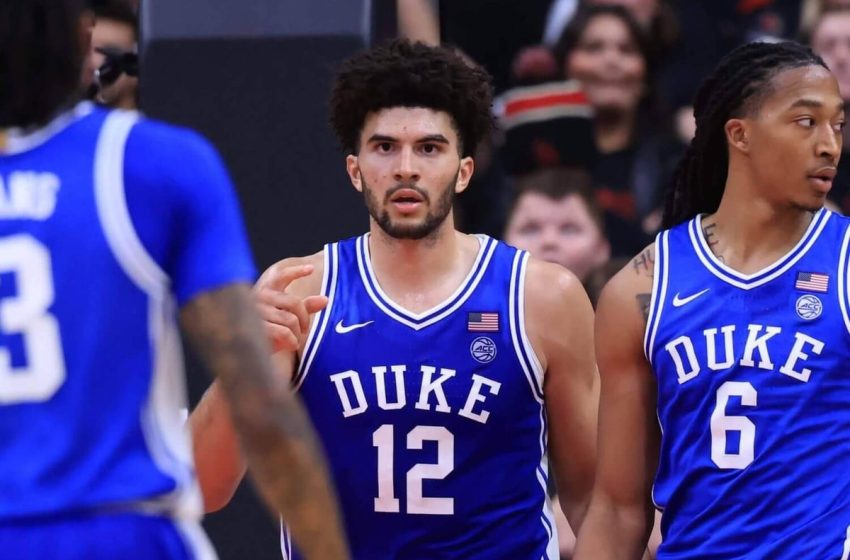  Cameron Boozer takes over as No. 3 Duke tops No. 1 Michigan in slugfest of elite teams
