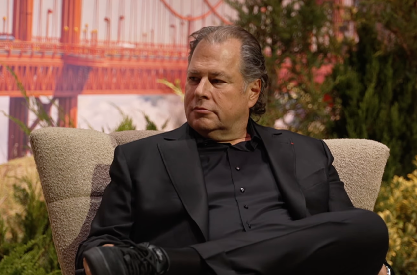  Marc Benioff ‘Jokes’ ICE Is Watching Salesforce Employees Who Traveled to the U.S.