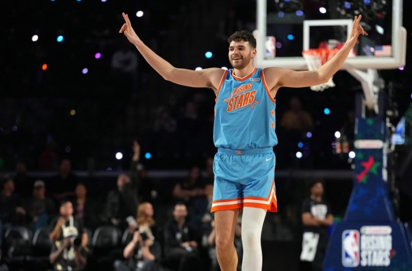  Clingan and Hansen Both Prominent in NBA All-Star Rising Stars Challenge
