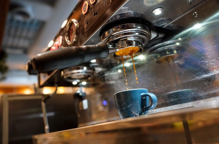  Hold onto that cup o’ joe: Study finds moderate caffeine intake may reduce dementia risk