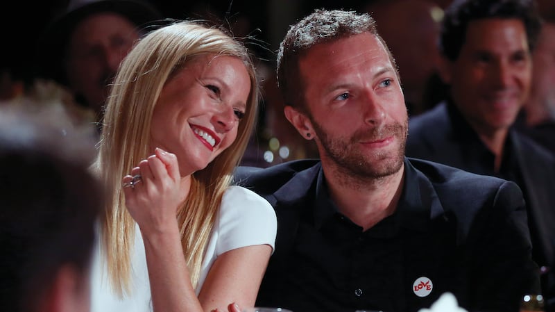 articles/2014/03/25/why-did-gwyneth-paltrow-and-chris-martin-split-six-days-after-closing-on-a-14m-mansion/140325-romano-paltrow-martin-tease_mdxsnl