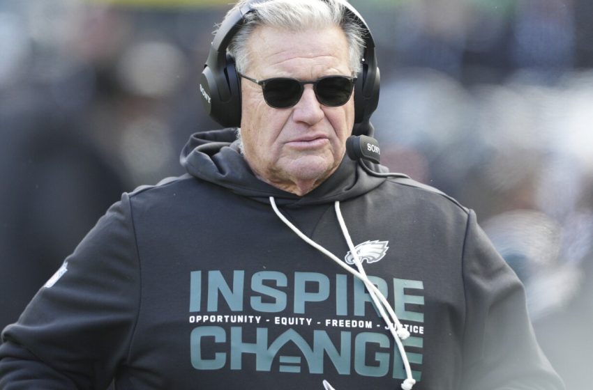  Eagles offensive line coach Jeff Stoutland retires