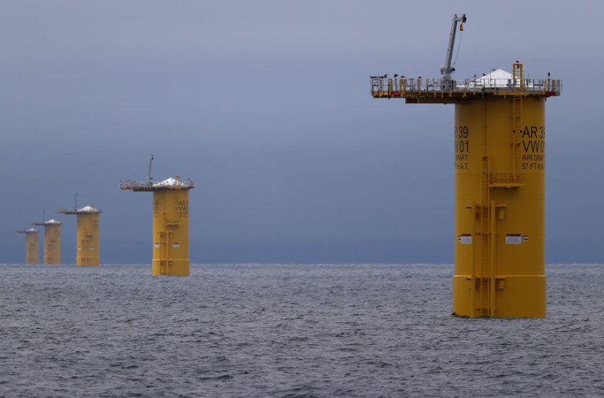  Court orders restart of all US offshore wind construction