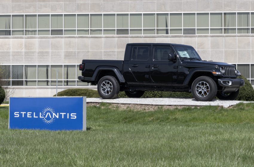  Stellantis swallows $26 billion costs as it rethinks its EV strategy