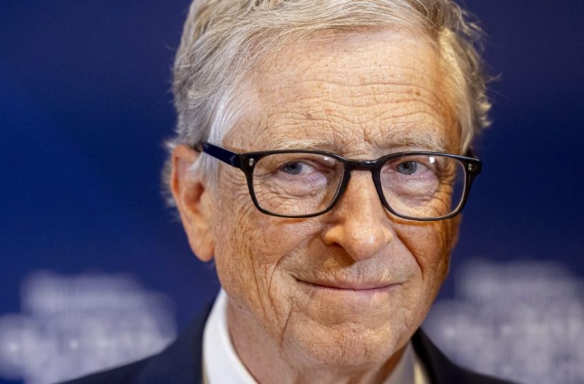  Bill Gates is shedding houses that are part of his $132 million Xanadu 2.0 compound