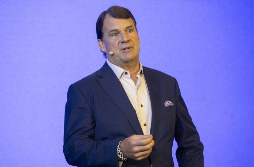  Ford has 5,000 open mechanic jobs with up to 6-figure salaries: ‘We are in trouble in our country’