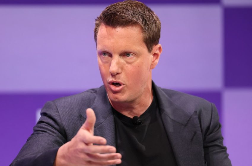  Paramount Sweetens Offer For Warner Bros. Discovery