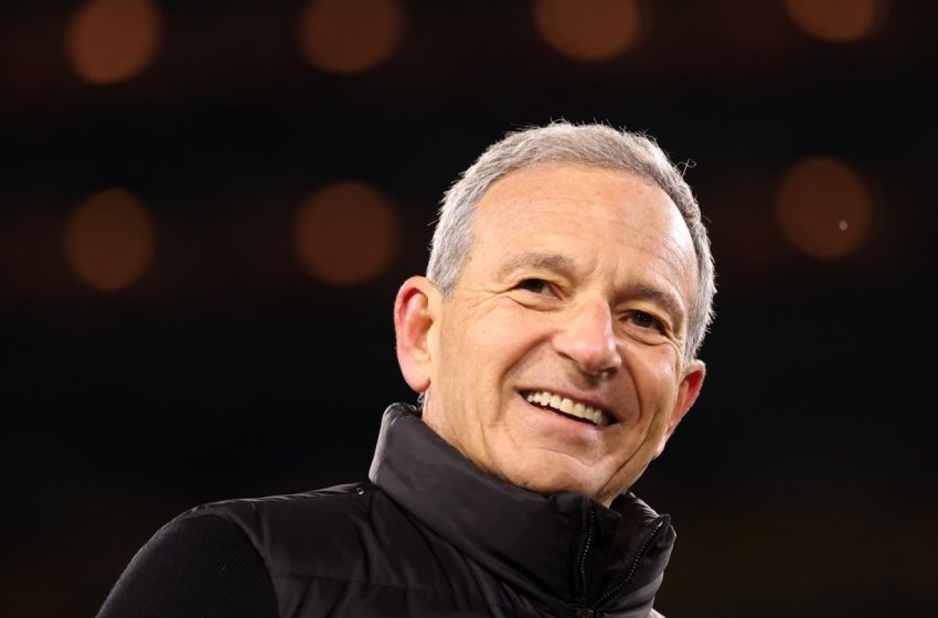  Bob Iger’s Potential Final Earnings Delivers Win for Disney