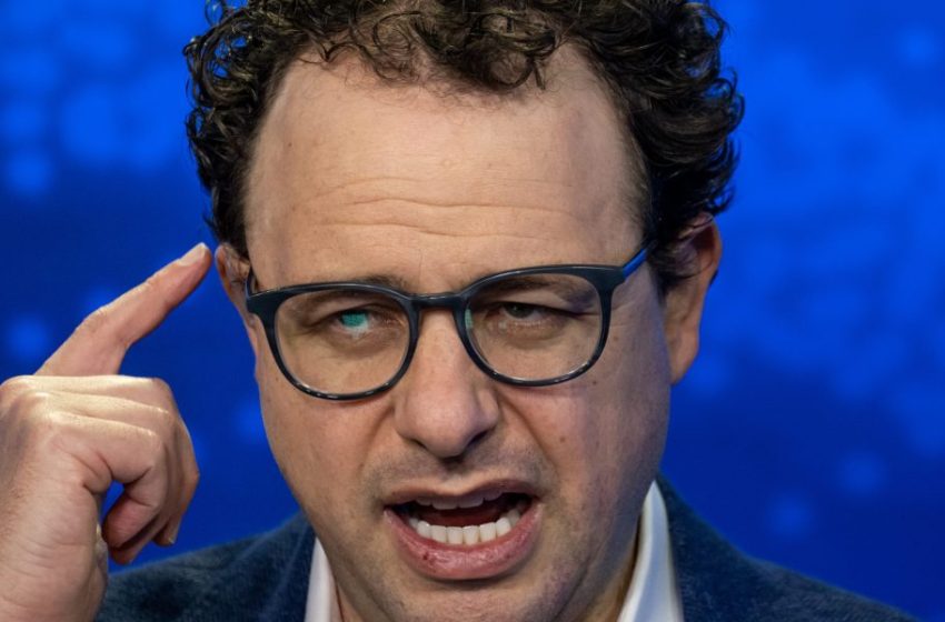  Scott Galloway on why Anthropic’s Super Bowl ad got to Sam Altman and showed therapy as AI’s use case