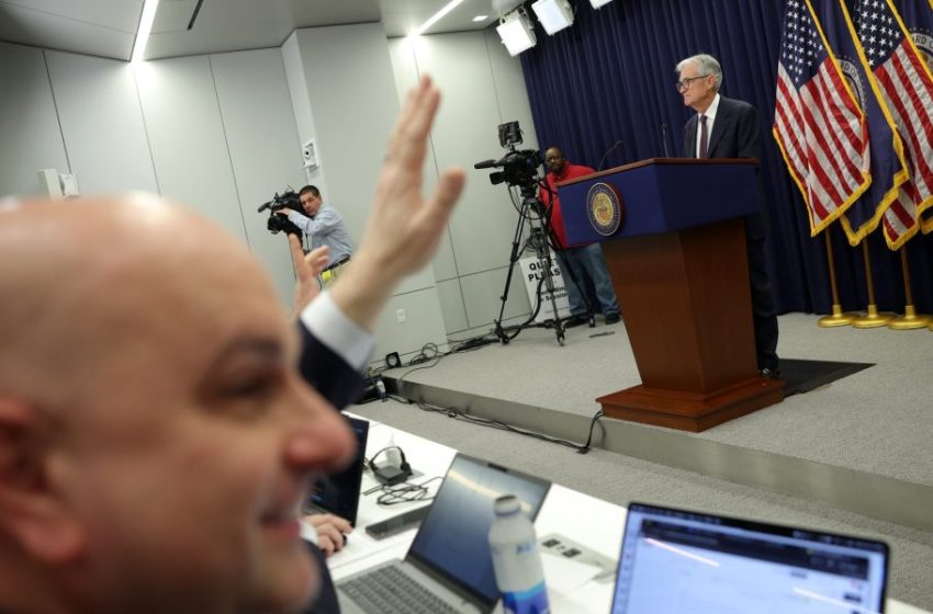  Why you shouldn’t worry about AI eating the stock market, top analyst says. The economy is ‘about to take off’