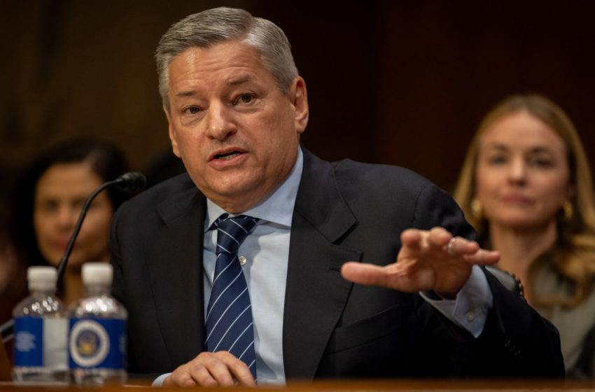  The Netflix-Paramount Battle for Warner Bros. Intensifies