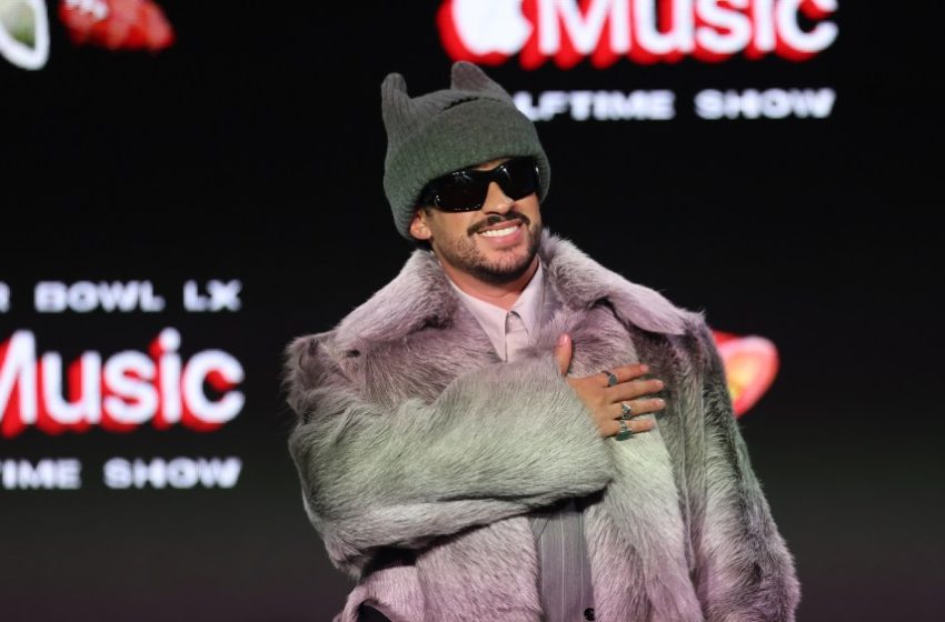  Bad Bunny Says Super Bowl Halftime Show Will Be a ‘Huge Party’