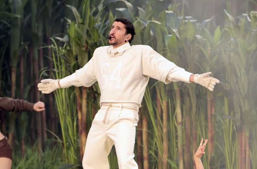  The Story Behind Bad Bunny’s 2026 Super Bowl Outfit by Zara