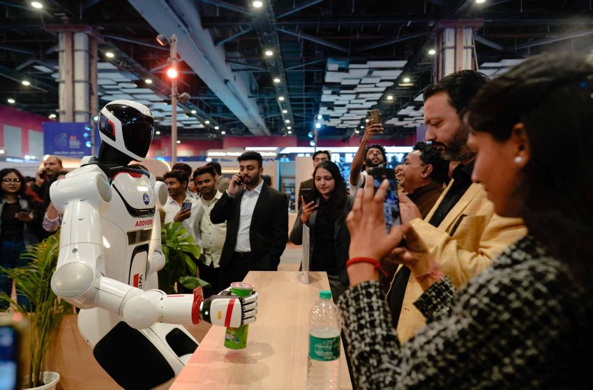  What’s Driving the Push for Humanoid Robots—With James Vincent