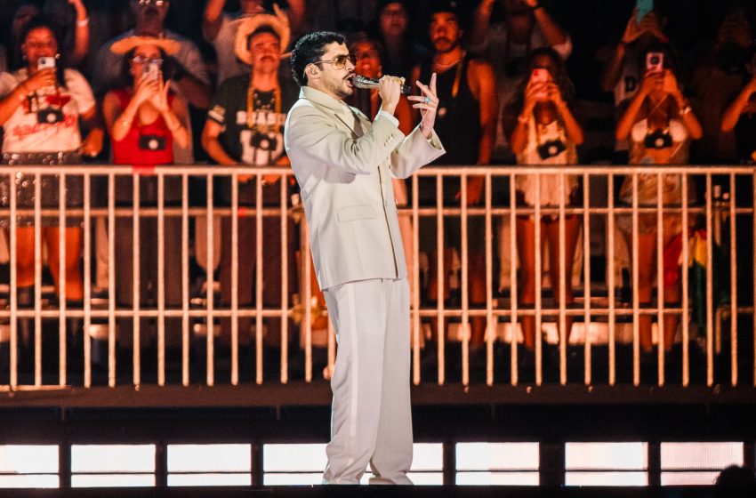  Watch Bad Bunny Pays Tribute to Willie Colon in Brazil