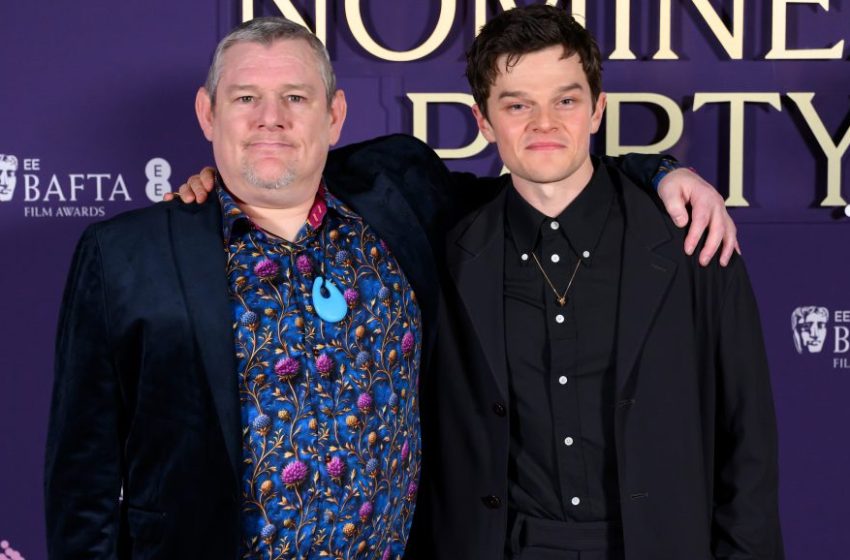  Alan Cumming Apologizes At BAFTA Film Awards For Tourette’s Swearing