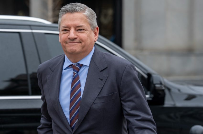  Netflix Backs Out of Warner bros. Deal, Paramount Poised to Win