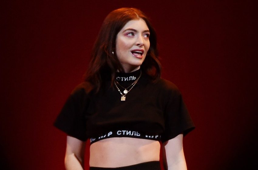  Lorde Posts ‘Ice Out’ and Donates $204,000 From Minneapolis Merch