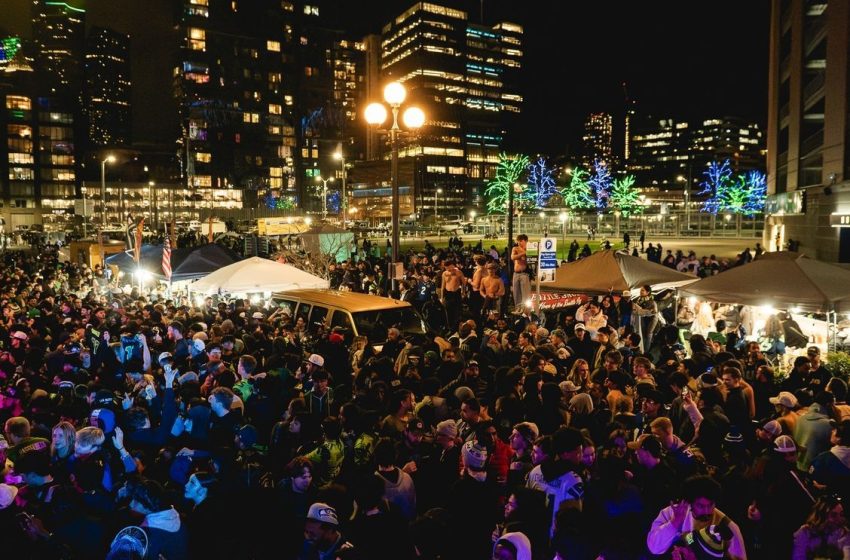  Heavy traffic, closed streets, rerouted public transit expected ahead of Seahawks parade