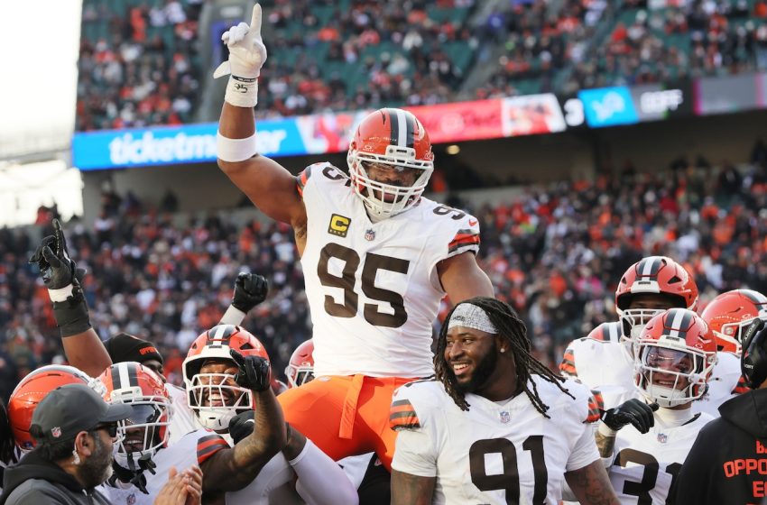  Is Myles Garrett disappointed that Jim Schwartz isn’t the Browns’ head coach??