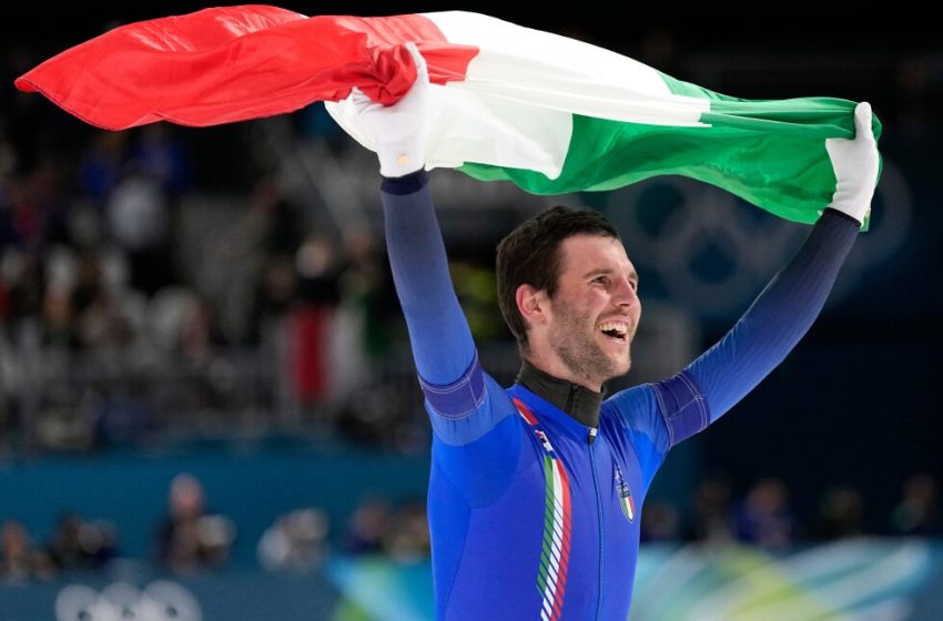  Italy pulls off a stunner in Olympic men’s speedskating team pursuit, earns first gold since 2006