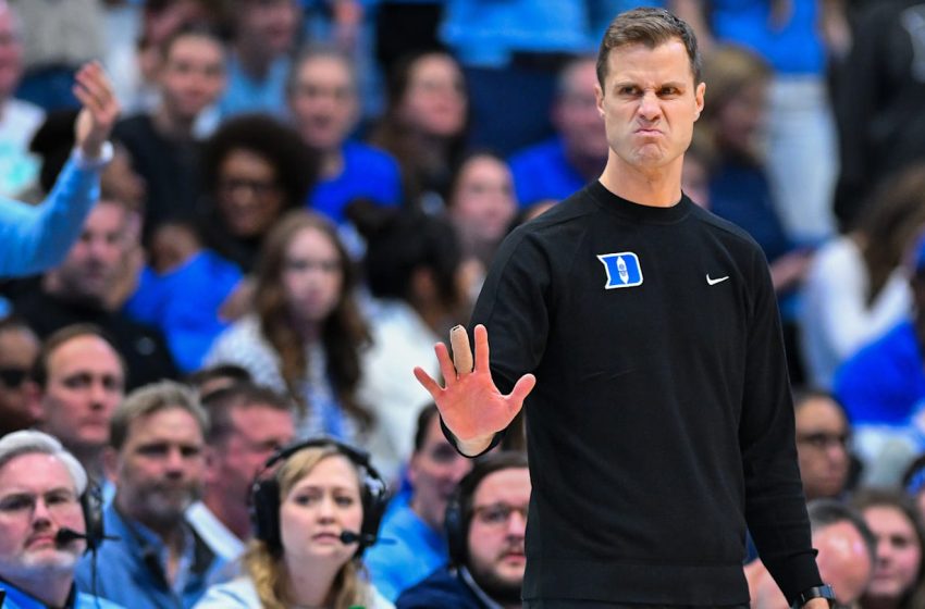  Jon Scheyer is finally walking back his outrageous UNC fan accusations