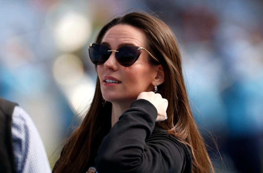  Jordon Hudson trolls Robert Kraft with “Orchids of Asia” T-shirt