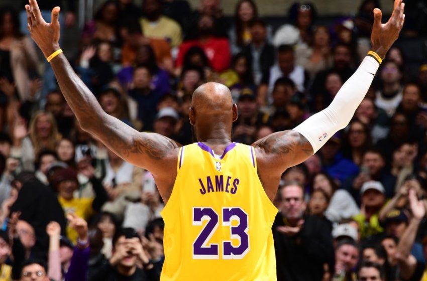  Lakers vs. Clippers Final Score: Lakers hold on to beat Clippers