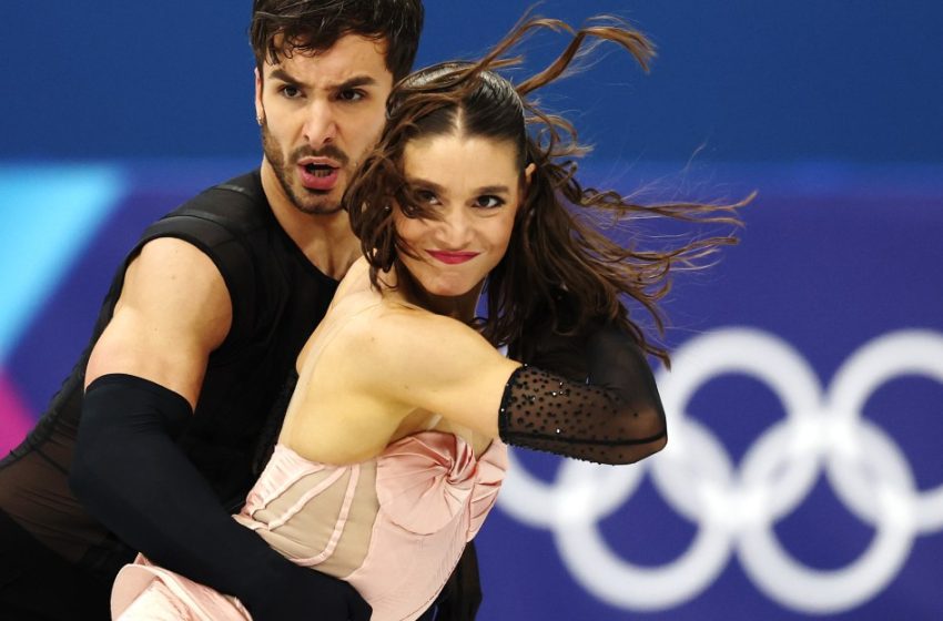  Laurence Fournier Beaudry and Guillaume Cizeron are on the brink of a controversial Olympic ice dance gold