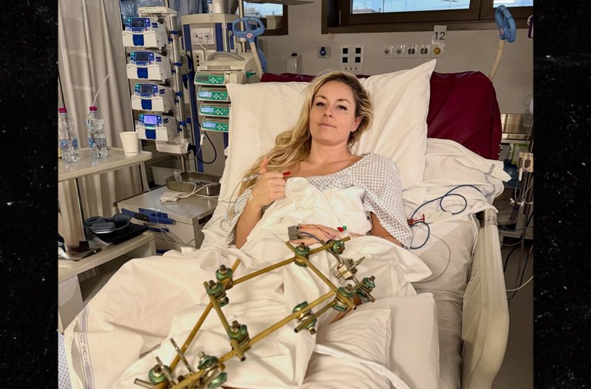  Lindsey Vonn Has ‘Successful’ 3rd Surgery On Broken Leg, Posts Pic From Hospital Bed