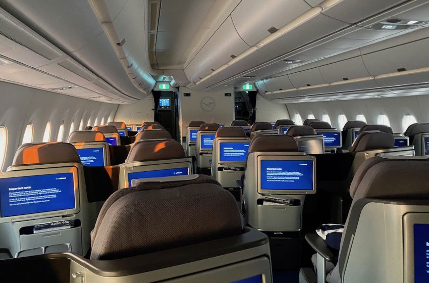  Do You Give In To Airplane Window Shade Peer Pressure? Is It Rude Not To?