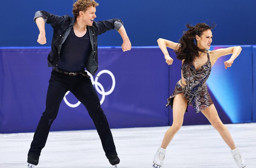  Madison Chock and Evan Bates energize the Milan crowd to finish the rhythm dance less than four tenths behind French rivals