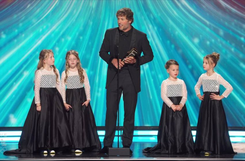  Matthew Stafford wins 2025 AP NFL Most Valuable Player award