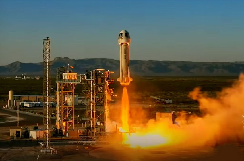  Blue Origin pausing space tourism flights for at least 2 years to focus on moon plans